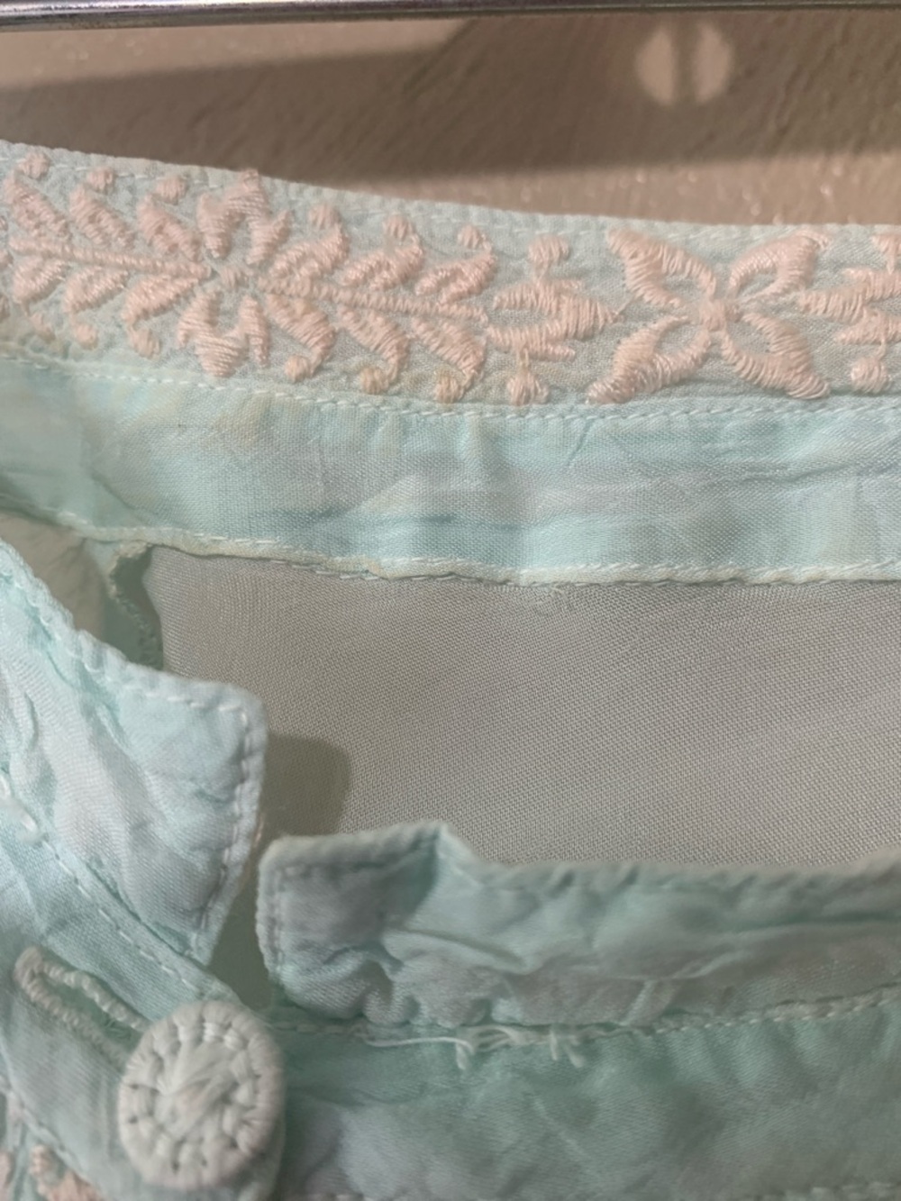 Johnny Was size M Mint Green Embroidered Collar Blouse - Picture 11 of 11
